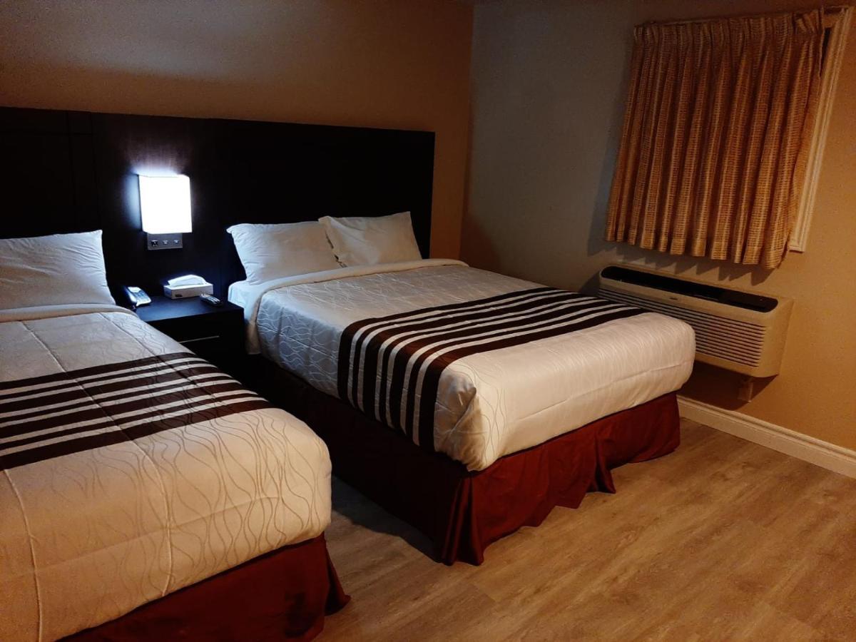 Silver Maple Motel Haliburton Luaran gambar
